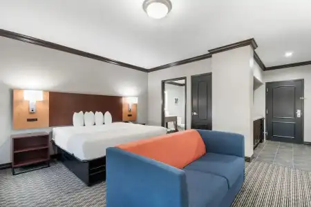 Hawthorn Suites by Wyndham Lubbock - 62