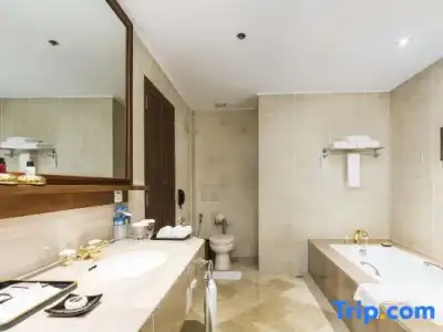 Chatrium Royal Lake Yangon - 302