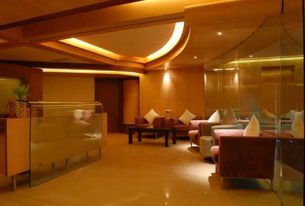Peninsula Grand - 24