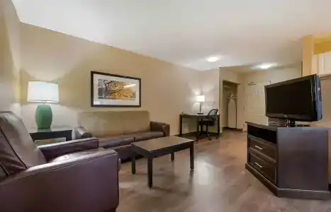 Suburban Extended Stay Daytona Beach - 6