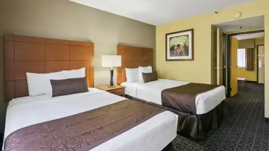 Best Western Plus Scottsdale Thunderbird Suites - 61