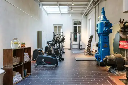 B2 Boutique + Spa - 23