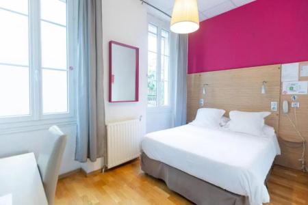 Hôtel Edmond Rostand - 78