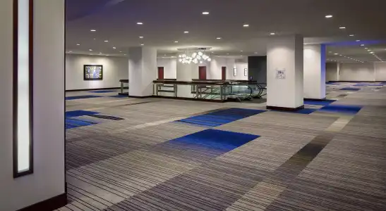 Hyatt Regency Vancouver - 11