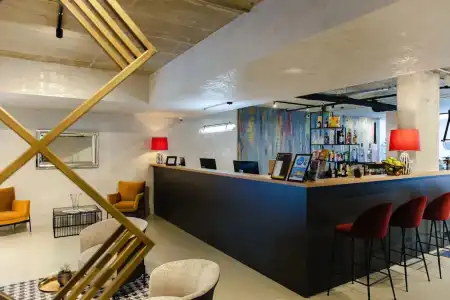 The Amberlyn Suite - 9