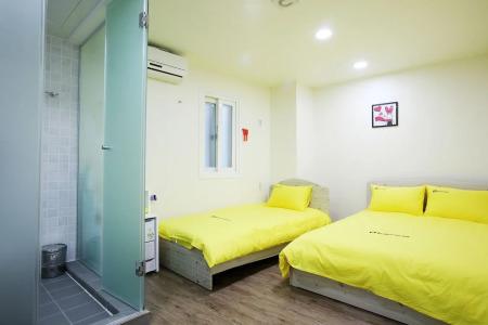 24 Guesthouse Myeongdong Avenue - 34