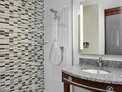 Hampton by Hilton Bristol City Centre - 23