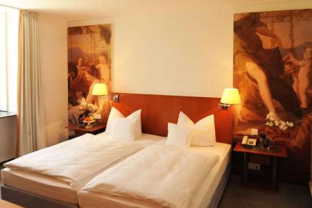 Schloss Eckberg - 44