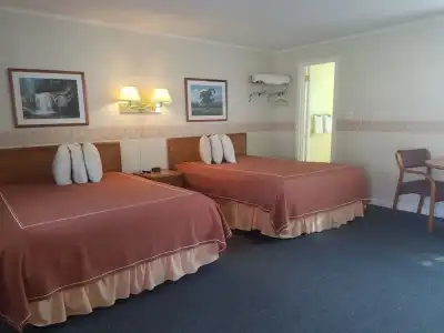 A Holiday Motel - 3