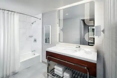 Sheraton Grand Los Angeles - 46