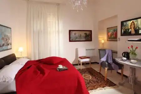 Roma Central Guest House - 85