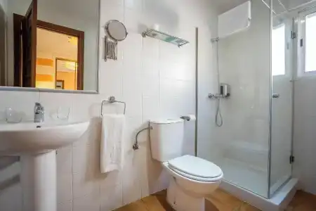 YIT Puerta Bisagra - 42