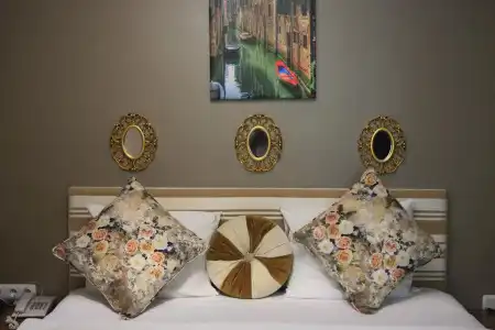 Adana City Boutique - 4