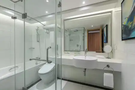Holiday Inn Shanghai Hongqiao Central by IHG - 8