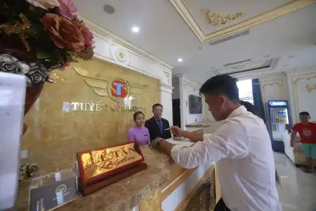 Tuyet Son - 33