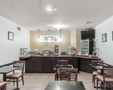 Rodeway Inn Airport - 12