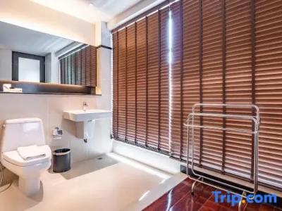 Luxe Residence - 100