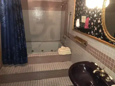 Grand Central & Spa - 8
