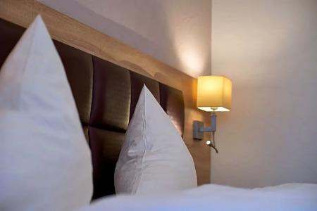 Bernstein Acamed Resort - 47