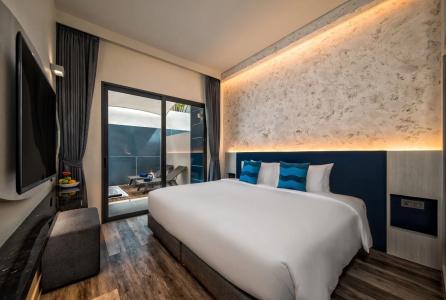 Clover Patong - 28