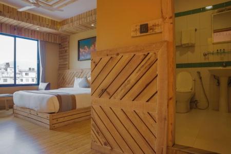 Trekkers Inn - 77