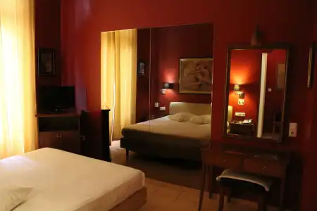 Exis Boutique - 4