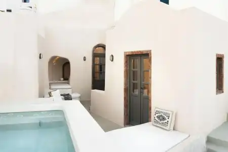 Armenaki -  Adults Only - 7