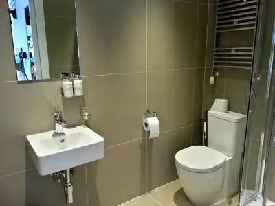 Chelsea Guest House - 32