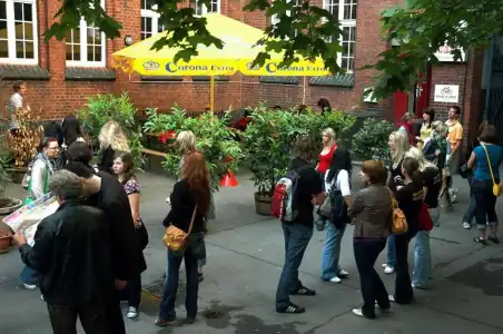 Three Little Pigs Hostel - Your Berlin Castle - 36