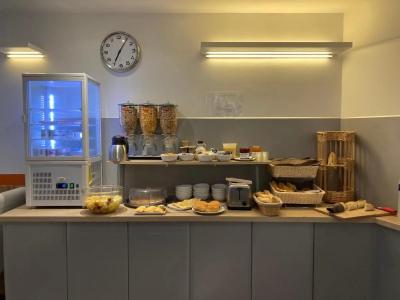 Adonis Strasbourg - 9