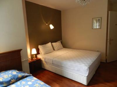 Berk Guesthouse - 'Grandma's House' - 56