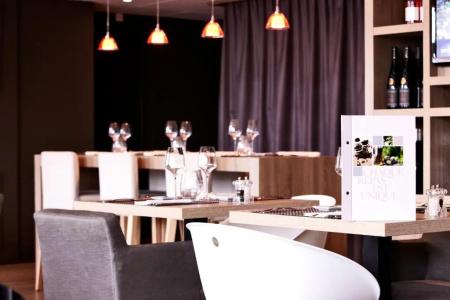 Kyriad Prestige Vannes Centre – Palais Des Arts - 28