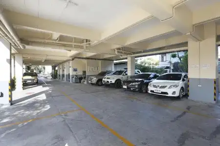 V Place Residence - 46