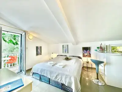 Sun Rose Apartments - 3