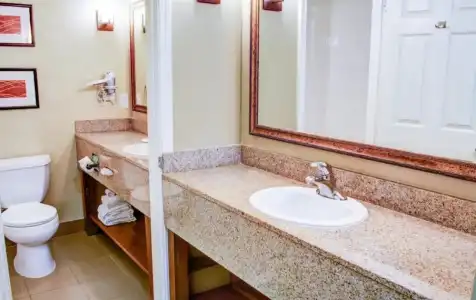 Comfort Inn & Suites Ventura Beach - 51