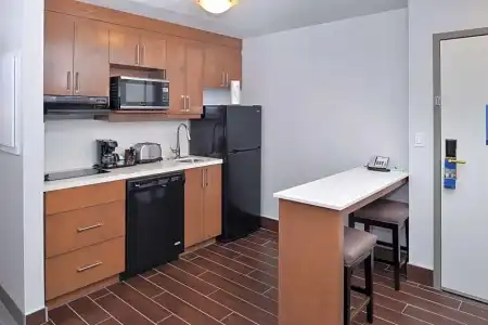 Hampton Inn & Suites By Hilton Calgary- University Northwest - 91