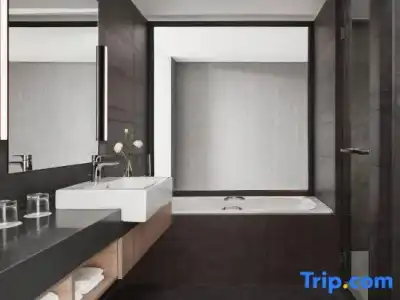 Courtyard by Marriott Phnom Penh - 77