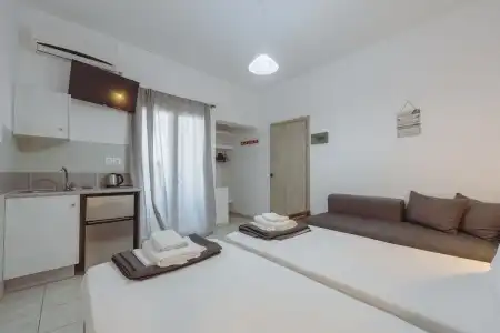 Pavlos Place - 68