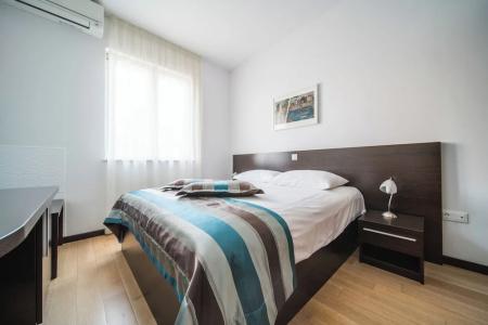Apartment 3 Beaches With Free Parking - 125