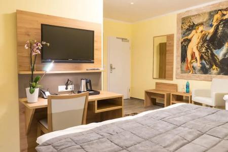 & Restaurant Sparta - 86