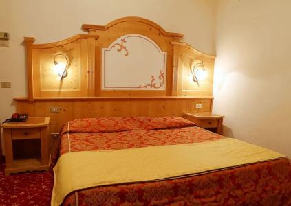 Belvedere & Paradise Club Center - 6