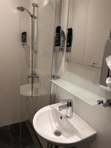 Amsterdam Inn - Digital Access - 36