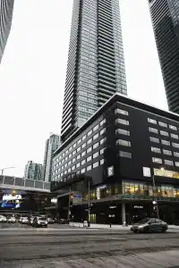 Le Germain Maple Leaf Square - 22