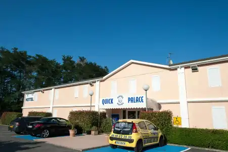 Quick Palace Pau - 14