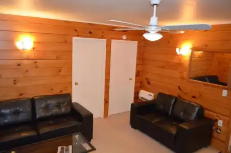Cedarwood Lakeside Motel & Conference Venue - 48