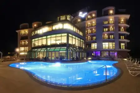 Premier Aqua - Adults Only - 18
