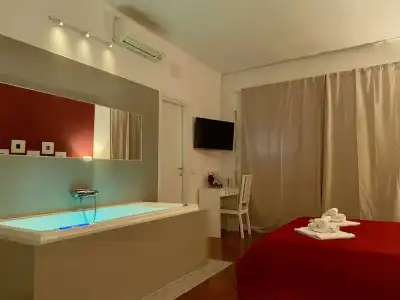 Le Coq Suites - 99