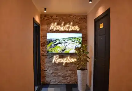 Season Suite Apart - 15