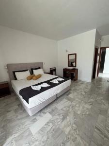 Vlycha Beach Studios & Apartments - 30
