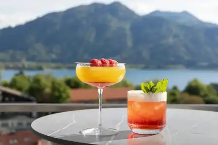 Caro & Selig, Tegernsee, Autograph Collection - 9